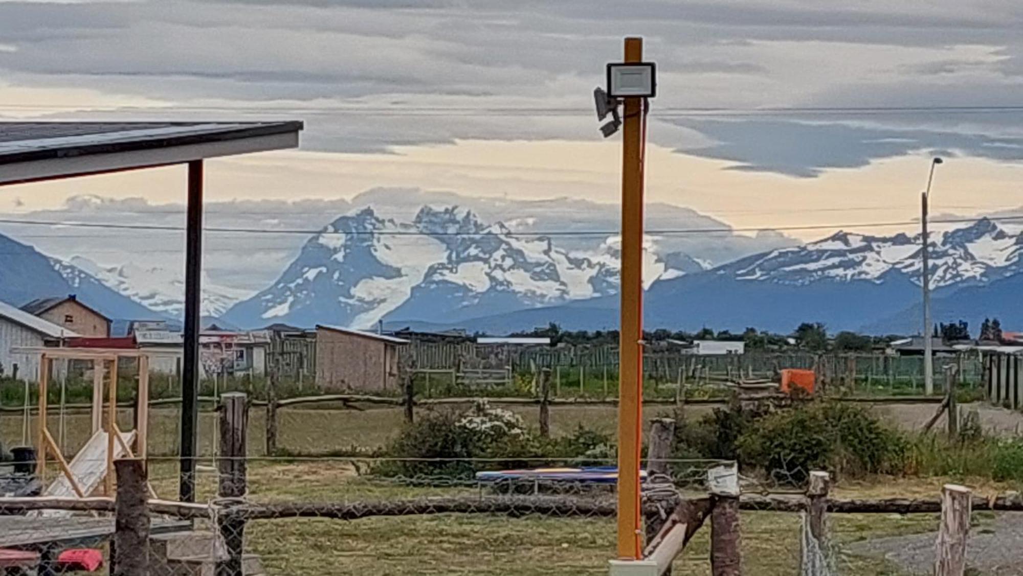 Cabanas Antu Kuyen Patagonica Puerto Natales Exterior photo